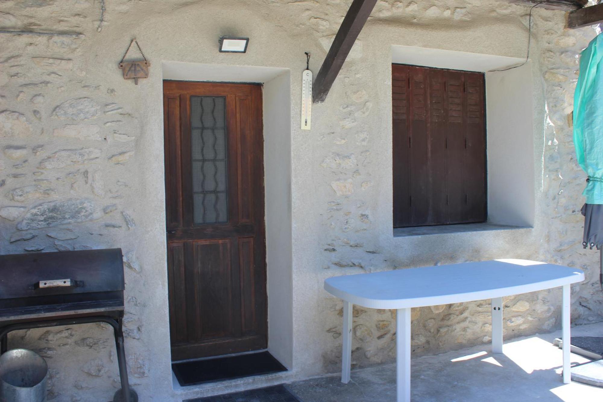 Maison De Charme Calme Entouree De Montagne Ussat Exteriör bild